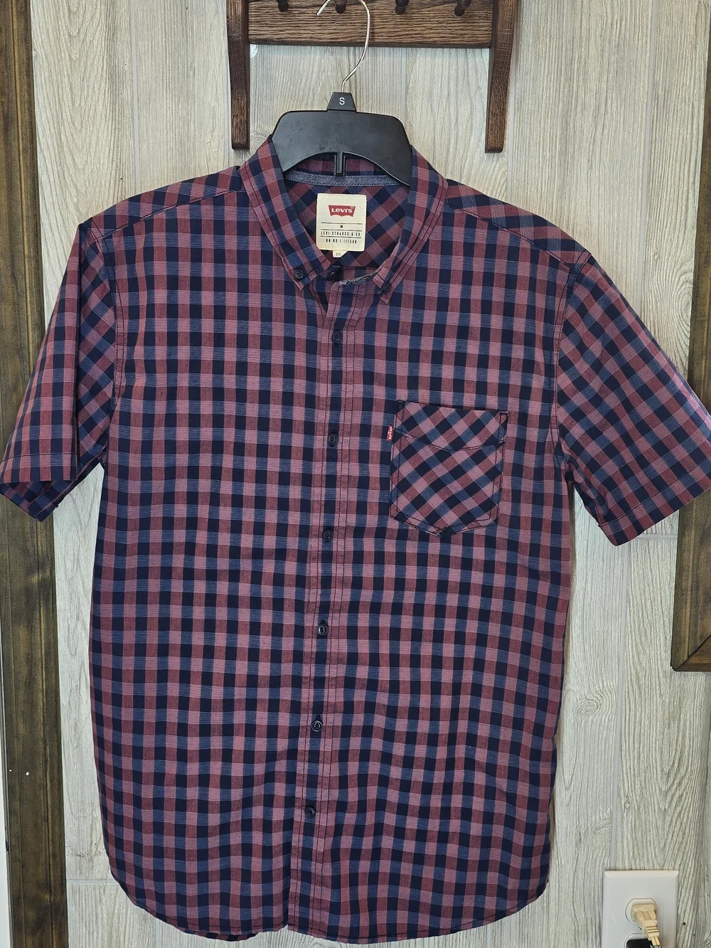 Levi's Men's Navy & Red Short-Sleeve Check Button-Down Shirt
